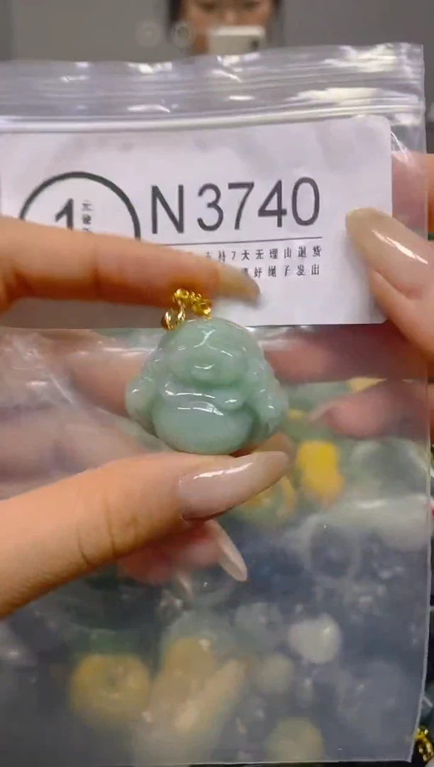颈饰未镶嵌翡翠/ N /翡翠A货，一件也是批发价
