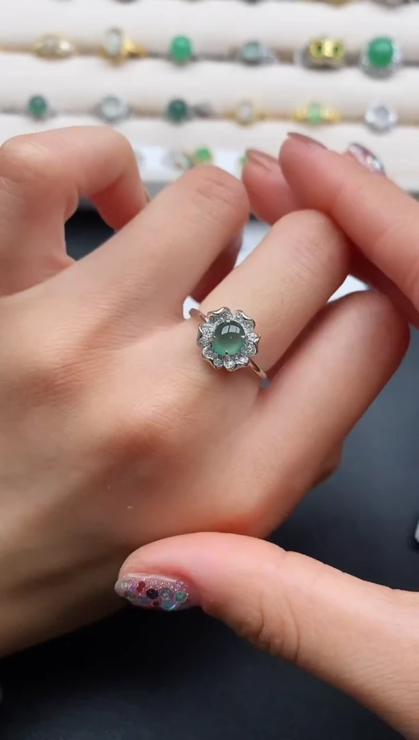 银S925镶嵌戒指翡翠66666666+4