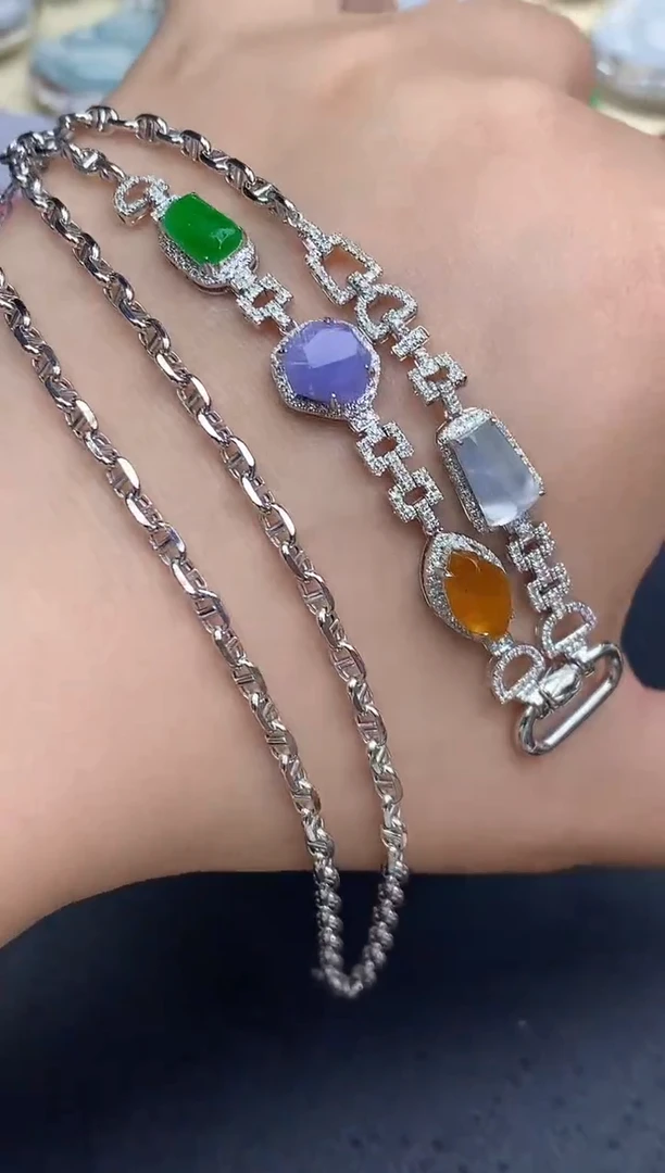 颈饰18K金镶嵌翡翠570-中国好珍宝