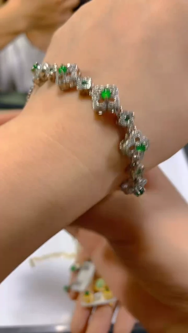 未镶嵌手链翡翠多样性发一