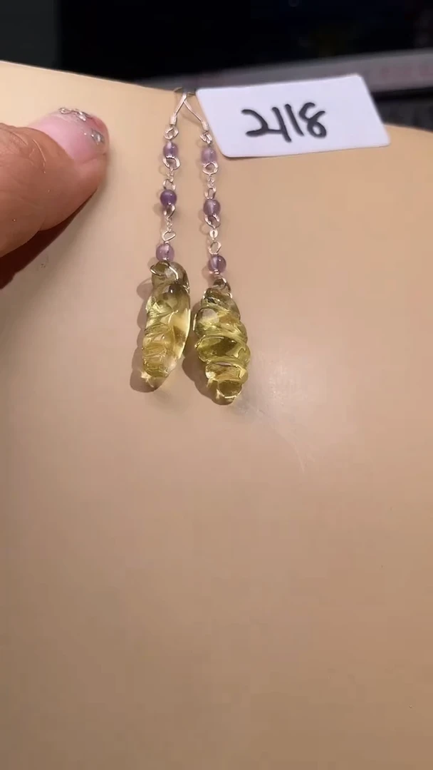 未镶嵌耳饰水晶喜欢拍