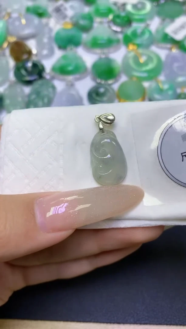 颈饰未镶嵌翡翠天然缅甸翡翠A货百元以上9元证书费自理