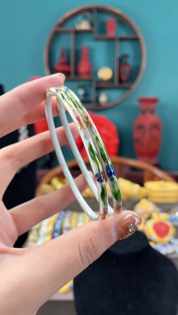 非遗手工景泰蓝镯子叮当一对白色