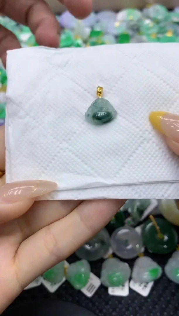 颈饰未镶嵌翡翠天然缅甸翡翠A货