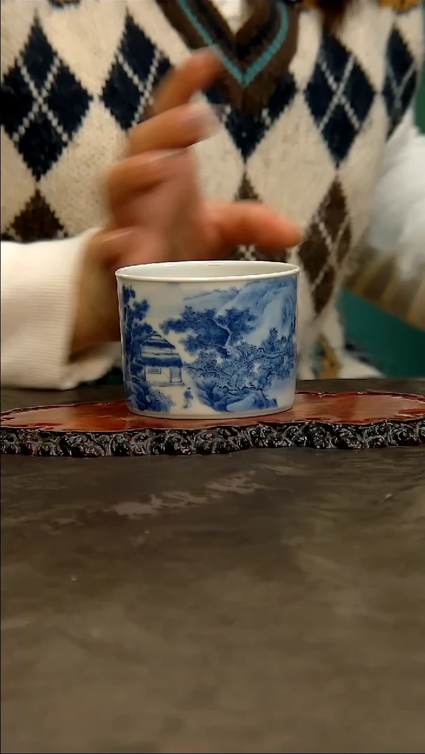 【闪购商品】青花手绘山水主人杯