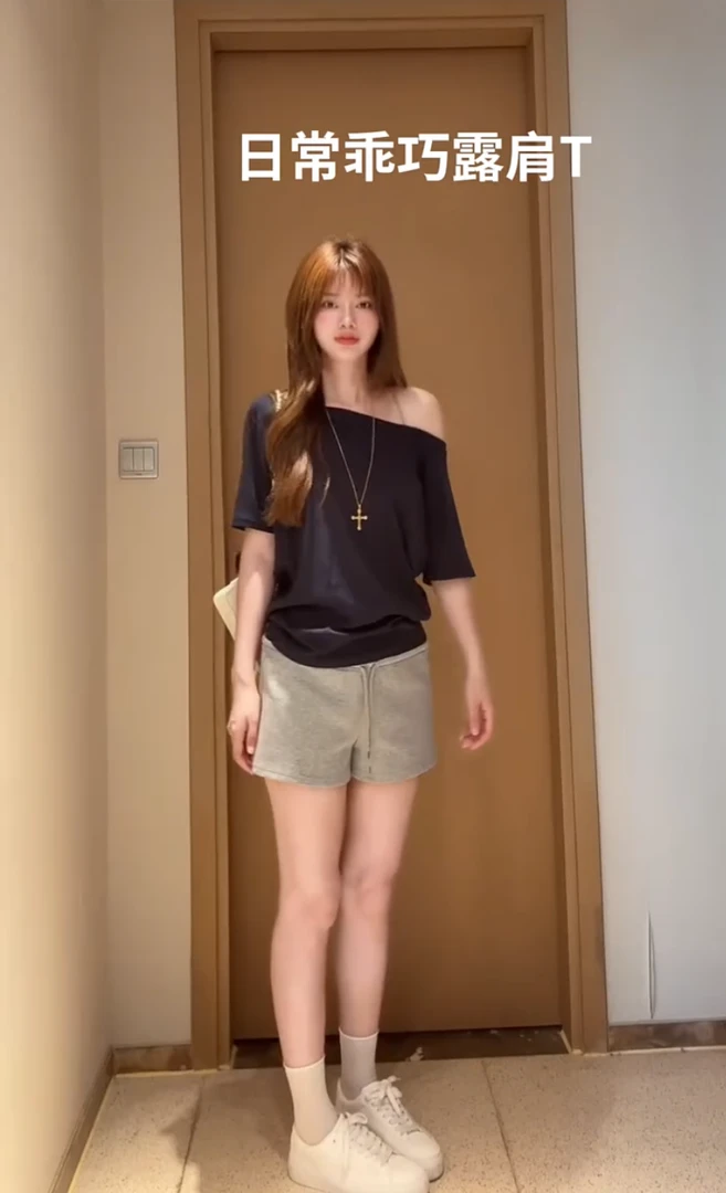 短袖T恤女2025新款休闲百搭韩版显瘦美式辣妹穿搭薄款斜肩
