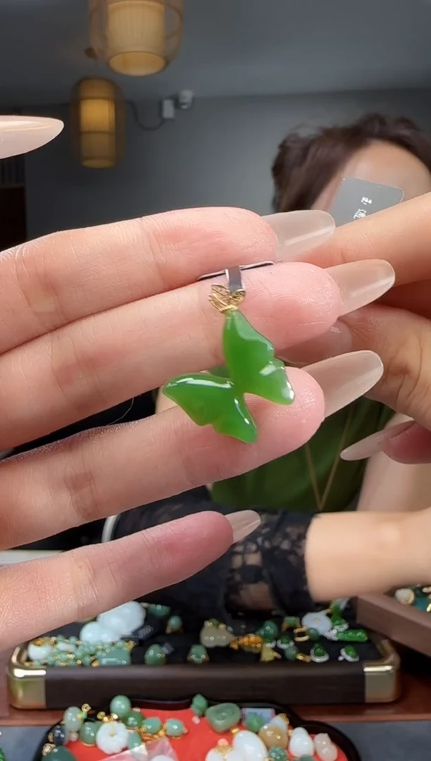 和田玉18K金镶嵌吊坠(不含链)1