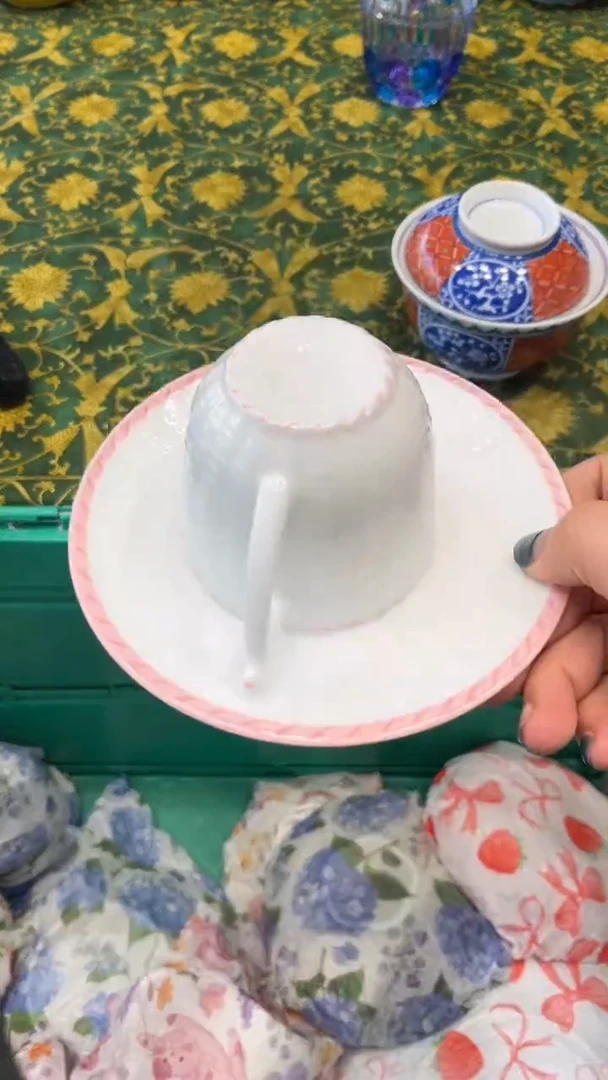 腼****?2475默认微瑕