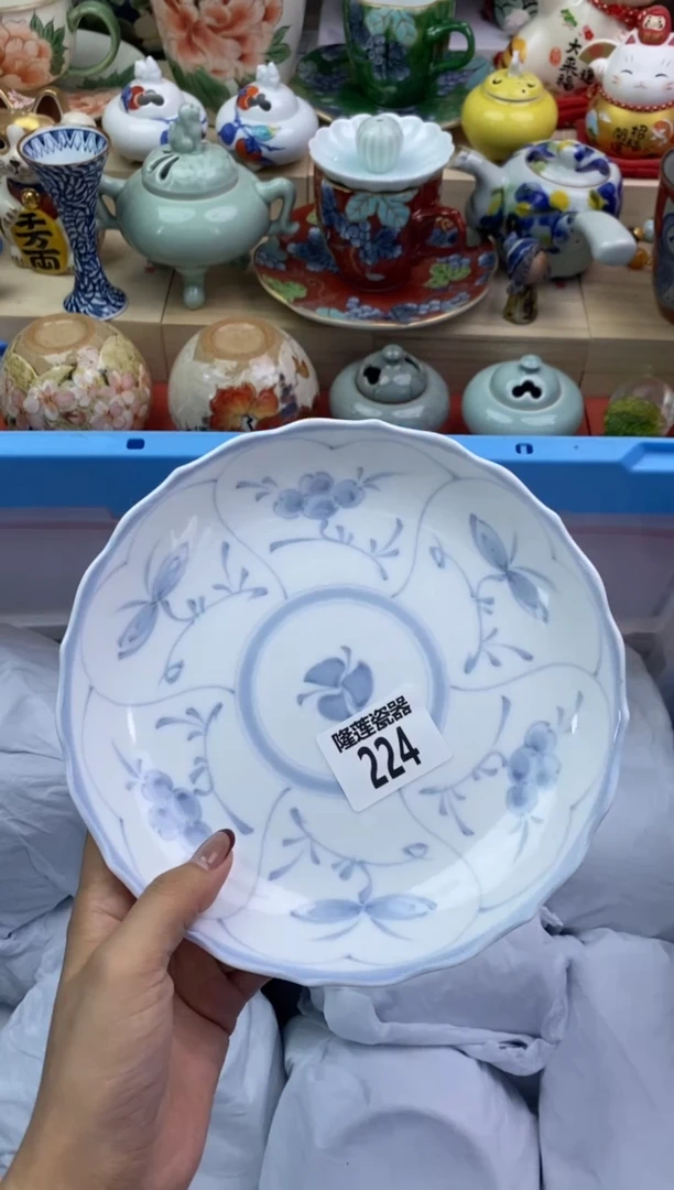 瓷片T***0隆莲瓷器欢迎大家