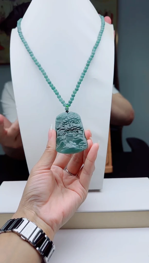 颈饰未镶嵌翡翠多样性发其一