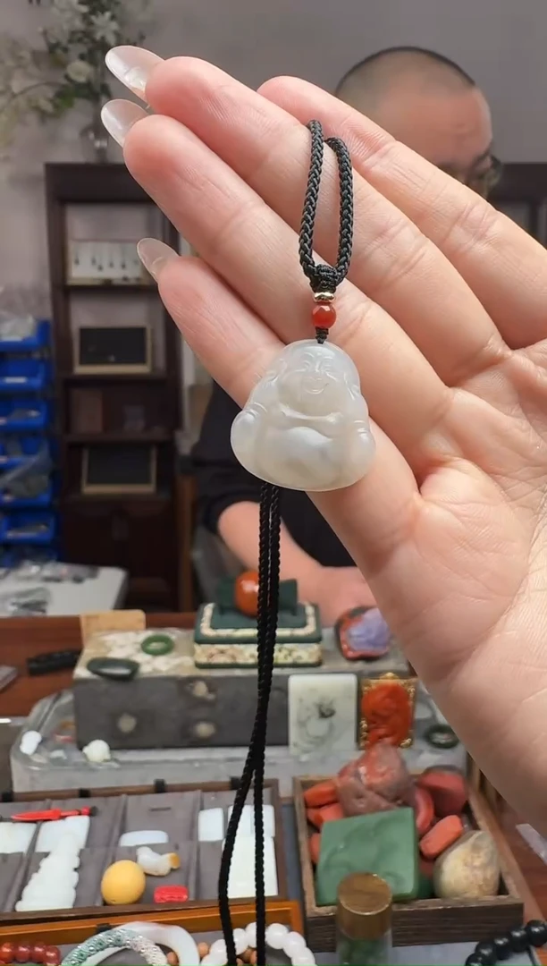 未镶嵌和田玉挂件044-瑕疵