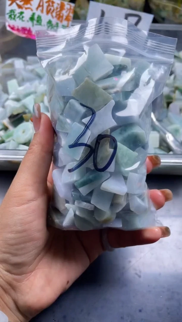 配石翡翠天然翡翠小号500克30