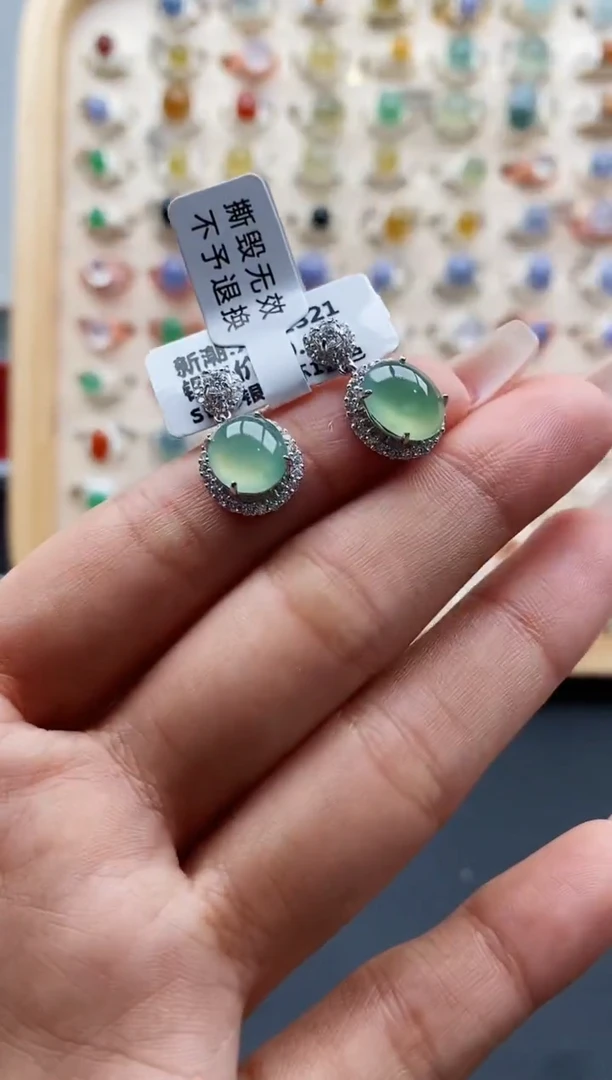 【闪购商品】翡翠耳饰银S925镶嵌缅甸天然A货翡翠333 7+