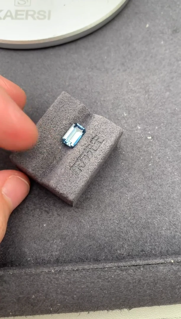 裸石海蓝宝石0.97ct 海蓝宝石 定制 BH