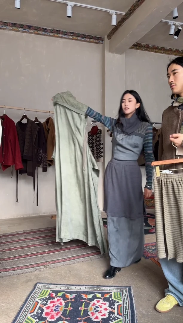 KWC26AW深绿色裙片