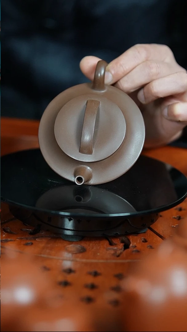 【闪购商品】紫砂茶宠紫茄泥虚扁薄胎内推100cc