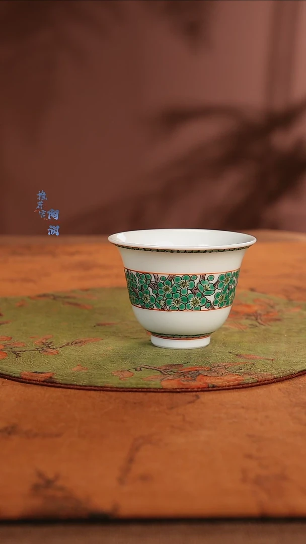 【闪购商品】古阅和风精工绿梅宠粉（有青花点