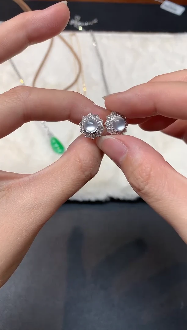 18K金镶嵌翡翠耳饰W526|9800