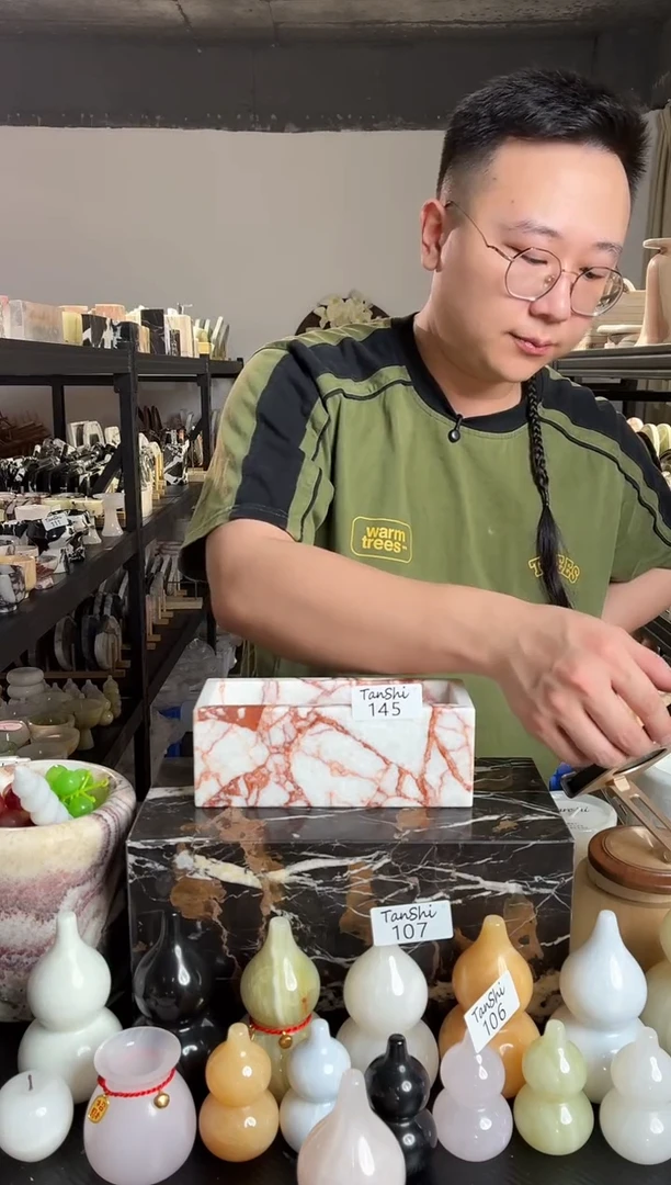 石材145宝红长方香薰罐