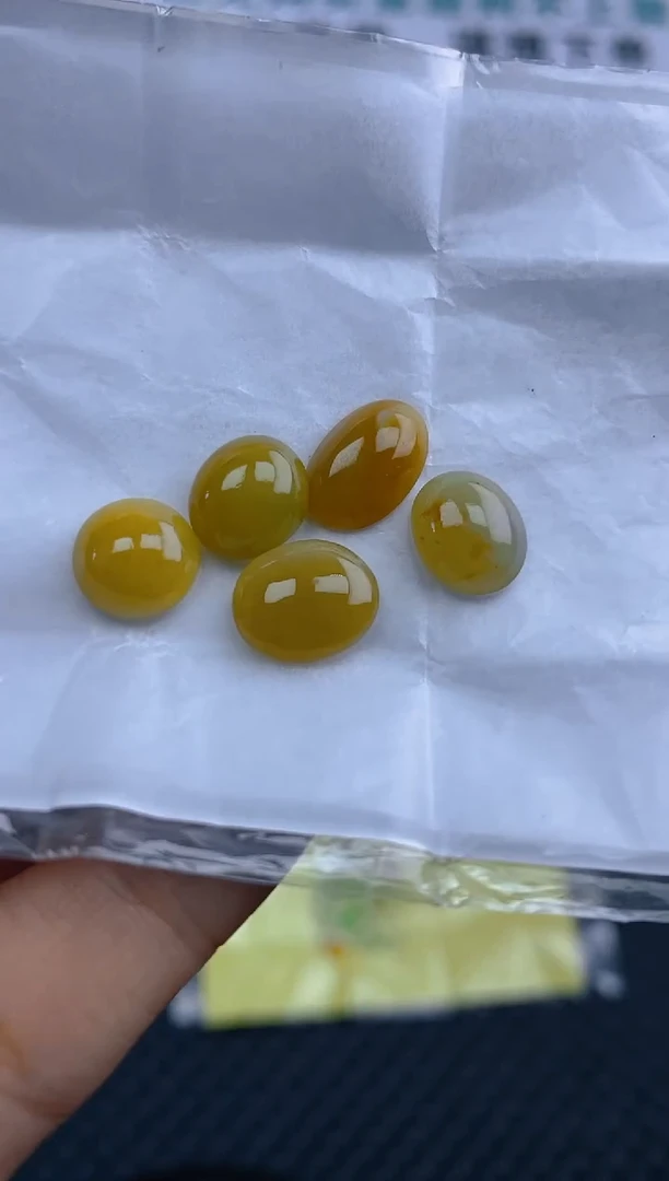 定制翡翠未镶嵌天然翡翠蛋面76