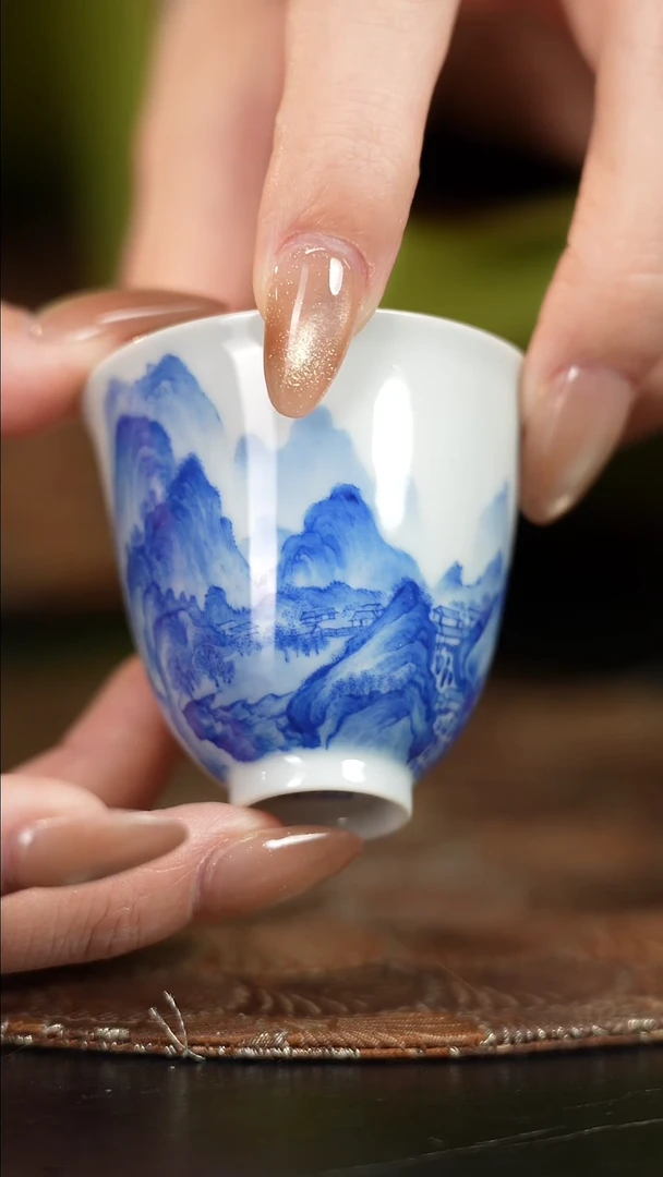 【闪购商品】杯恒垣山房青花山水