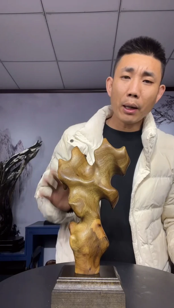 金丝楠木雕款风****人金丝楠木工艺品摆件