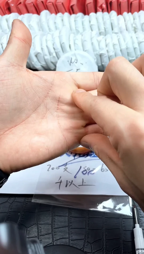 翡翠手镯未镶嵌所见所得，高冰手镯！