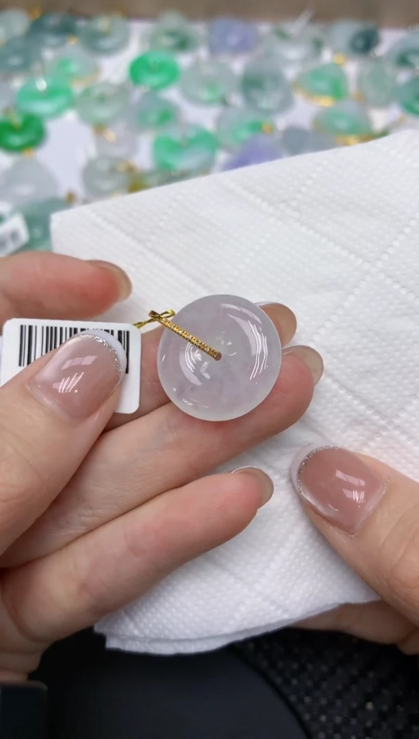 颈饰18K金镶嵌翡翠111111111