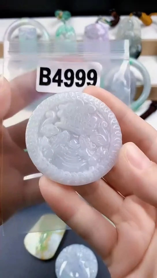 颈饰未镶嵌翡翠天然翡翠吊坠挂件