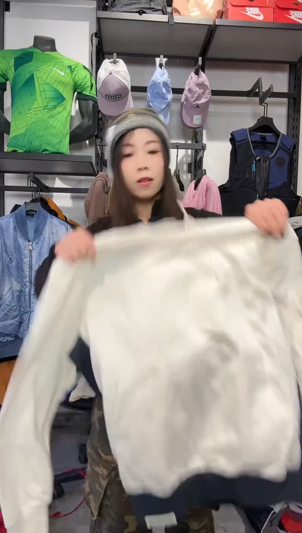 1017编码 瑕疵款直播间过款为准 尺码   身高180