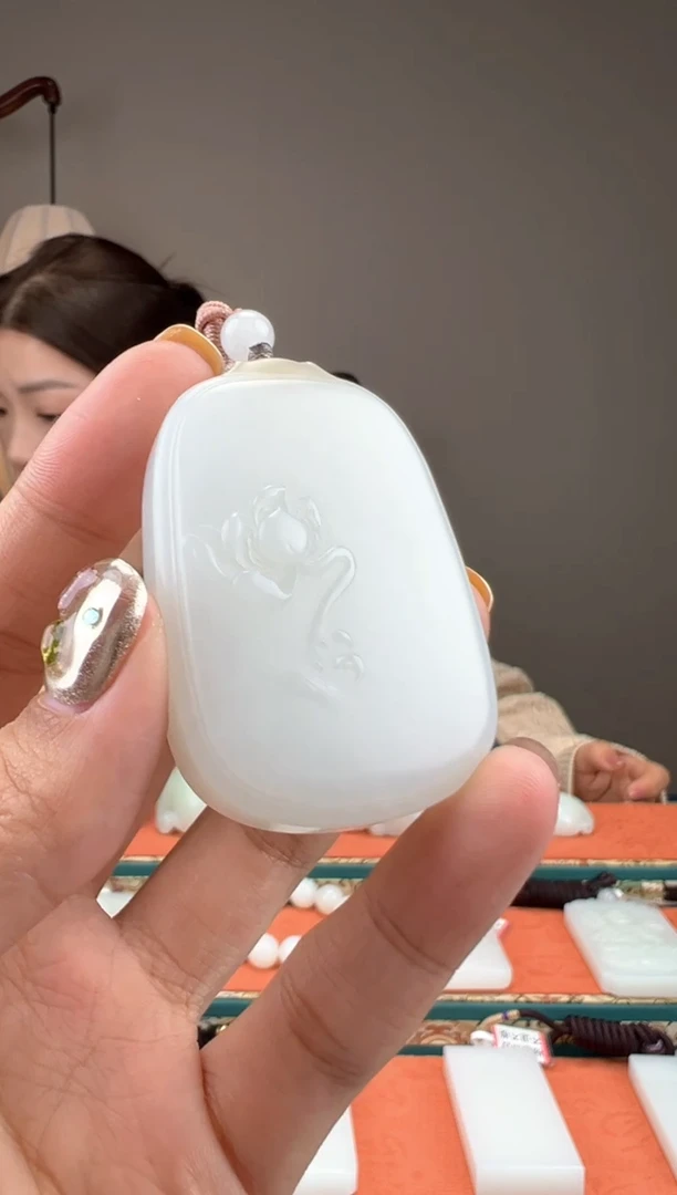 【闪购商品】和田玉颈饰未镶嵌1