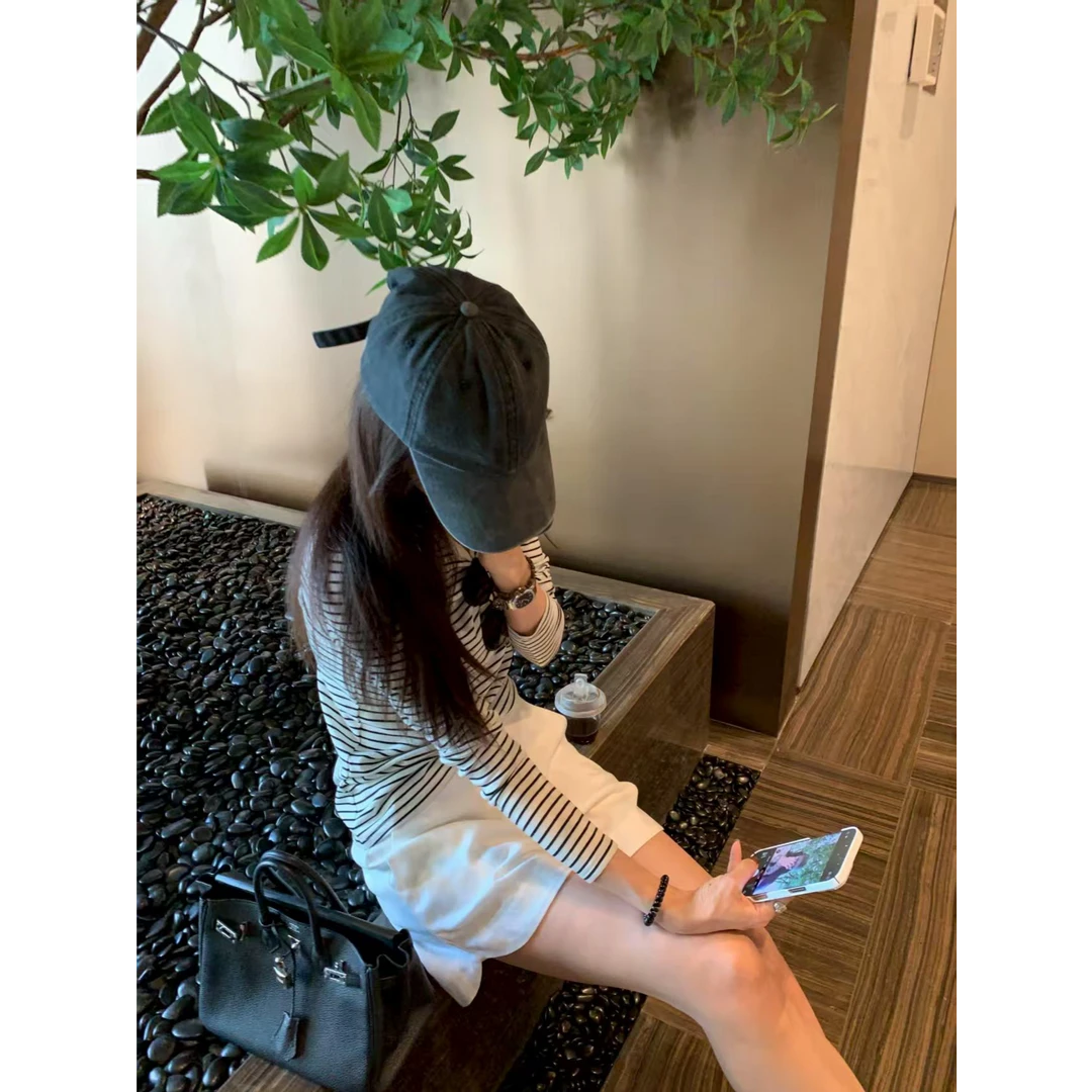 韩系气质女神2025夏季新款时尚百搭条纹长袖上衣配显瘦短裤两件套