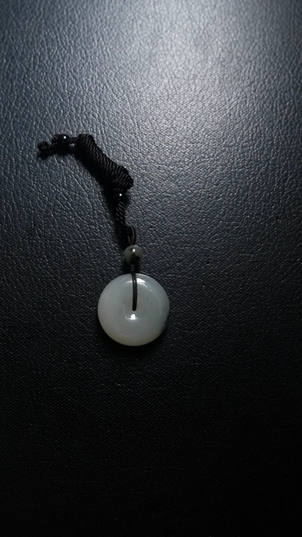 颈饰未镶嵌和田玉平安扣