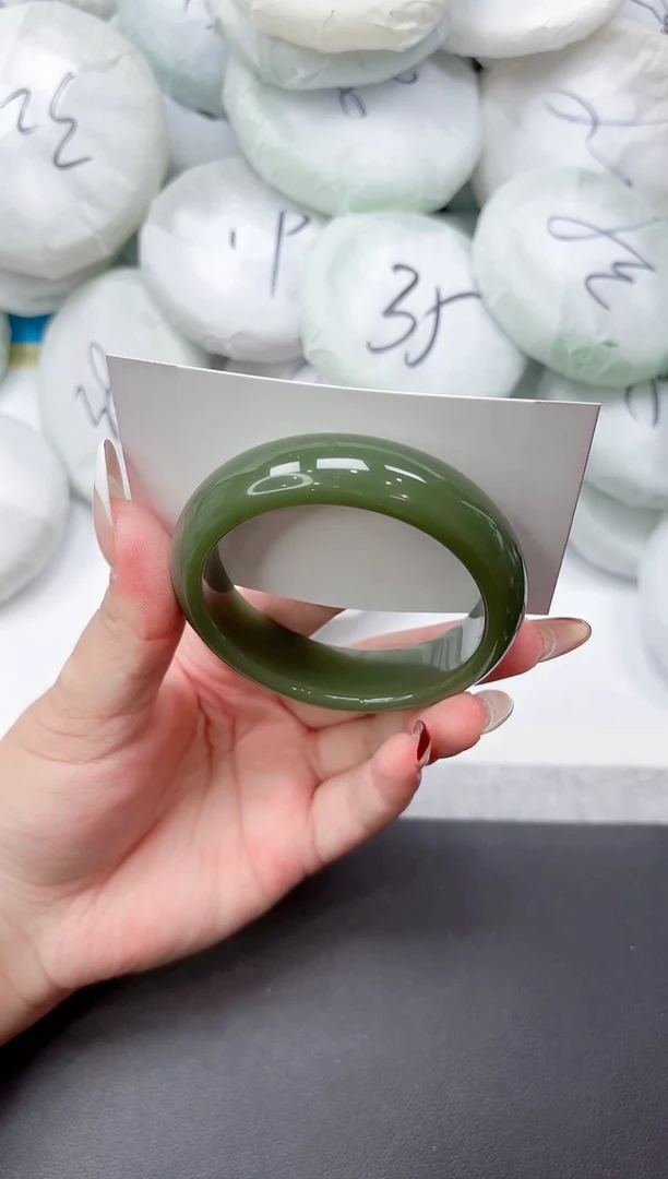 未镶嵌手镯石英质玉168-56.4