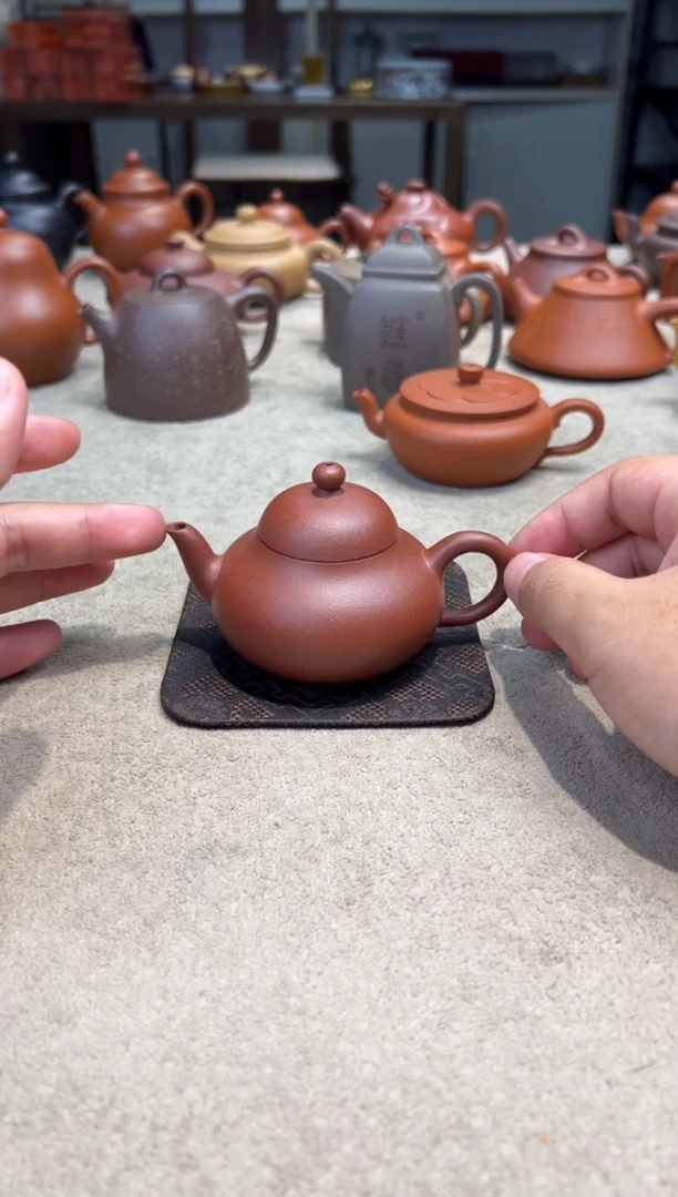 茶壶紫砂竞拍关注右下角参与。
