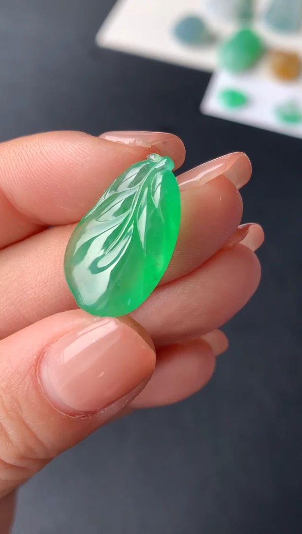 【闪购商品】定制翡翠未镶嵌0951460136