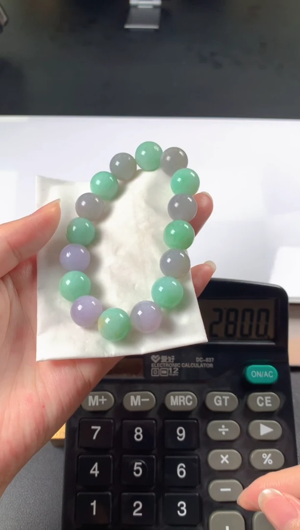 未镶嵌定制翡翠大*姐毛货抛光