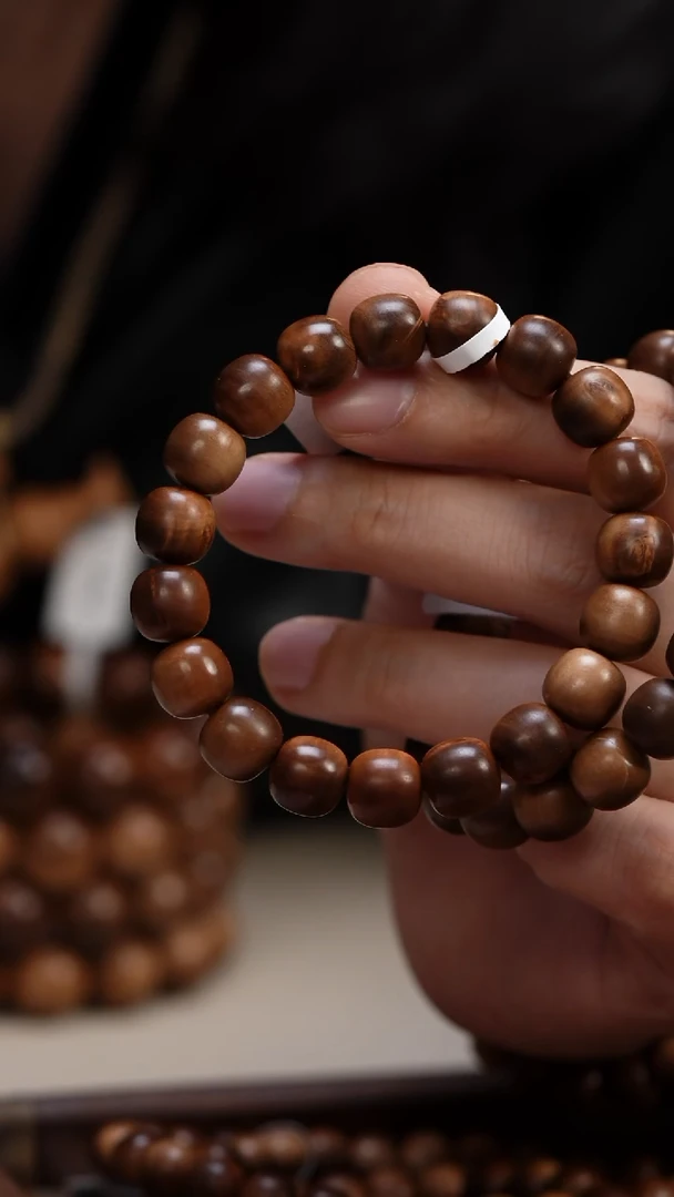 檀香木手串/手链老山檀香10*.5*11老型单圈供奉料留疤瑕疵