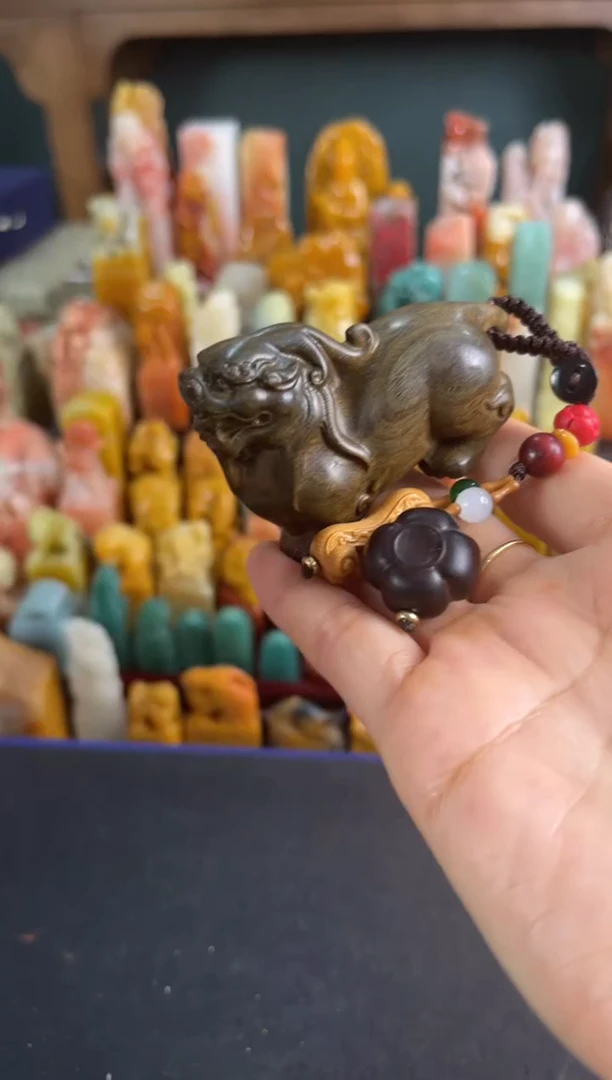 青田石印石绿檀貔貅