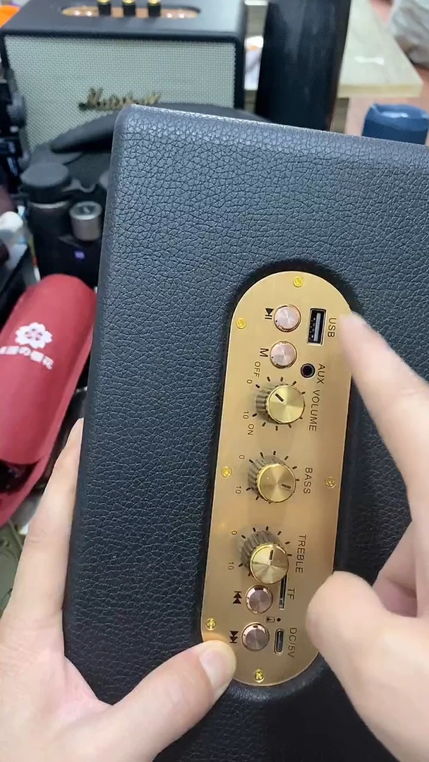 瓷片闪购商品 如图所示