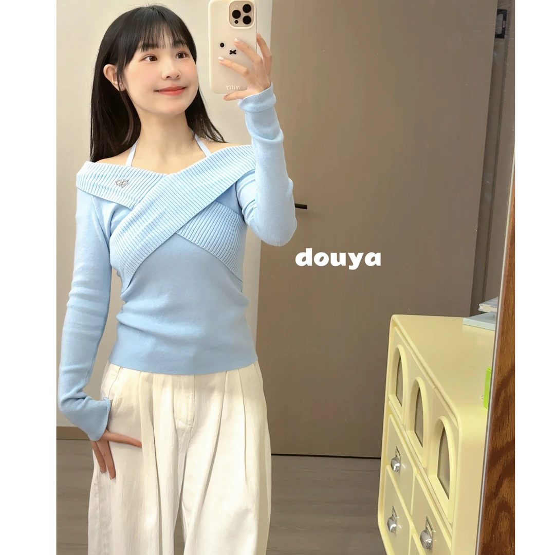 豆芽大王【一眼心动】蓝色露肩挂脖春季修身纯欲风设计感针织打底衫