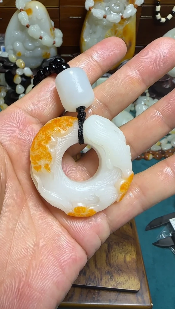 和田玉未镶嵌吊坠(不含链)3