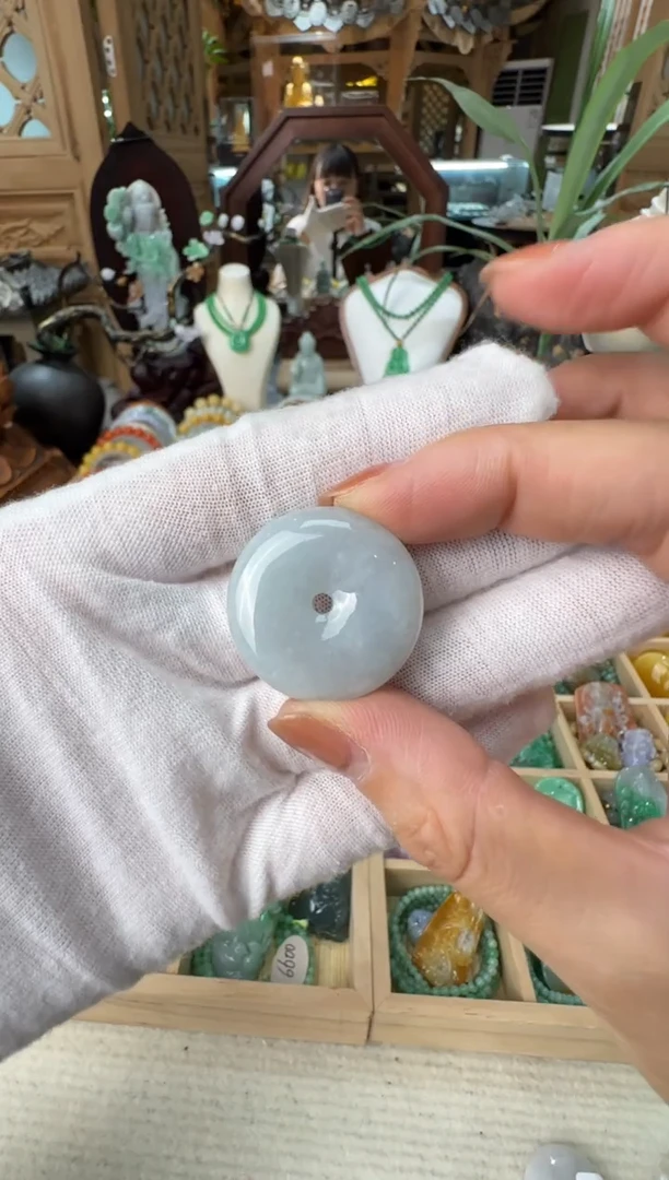 颈饰未镶嵌翡翠吊坠