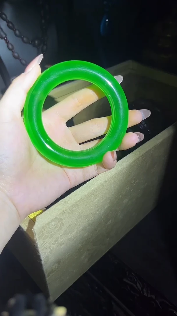 1只.绿.圆条......