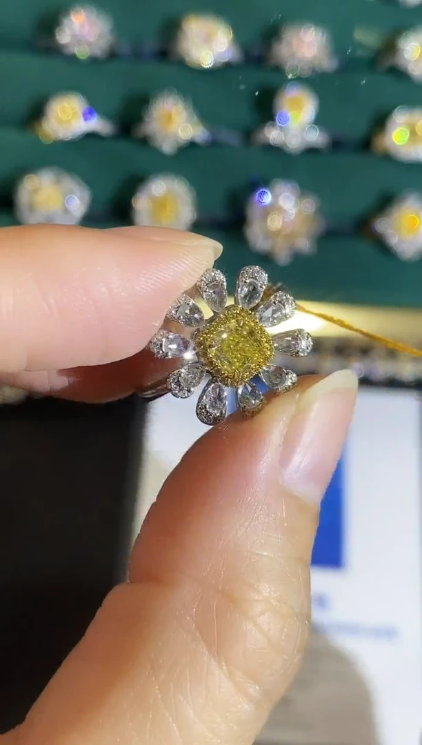 18K金镶嵌戒指钻石9483