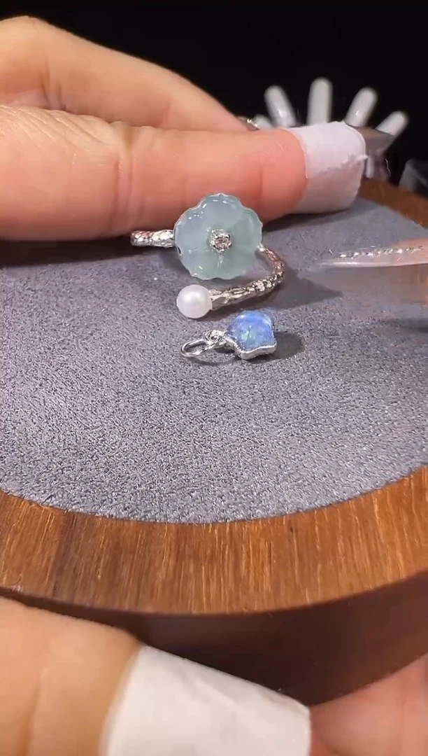 未镶嵌戒指水晶盒子＋戒指发一（02）