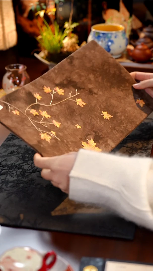 是**呀茶席·············