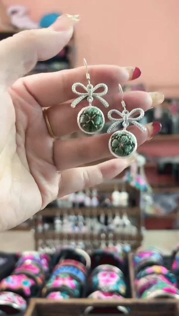 织绣艺枝独绣手工饰品15