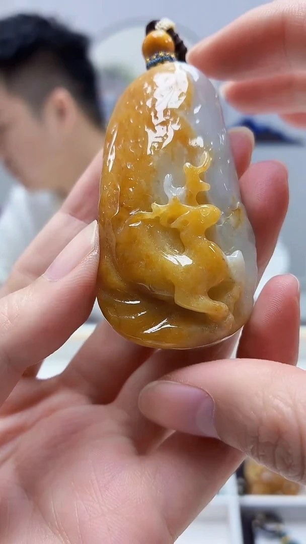 未镶嵌定制翡翠5028zm-毛货挂件81鹿牌