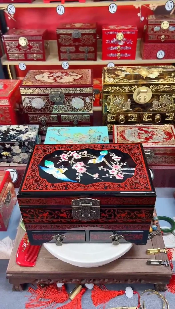 28厘米三层双抽传统彩绘喜上眉梢